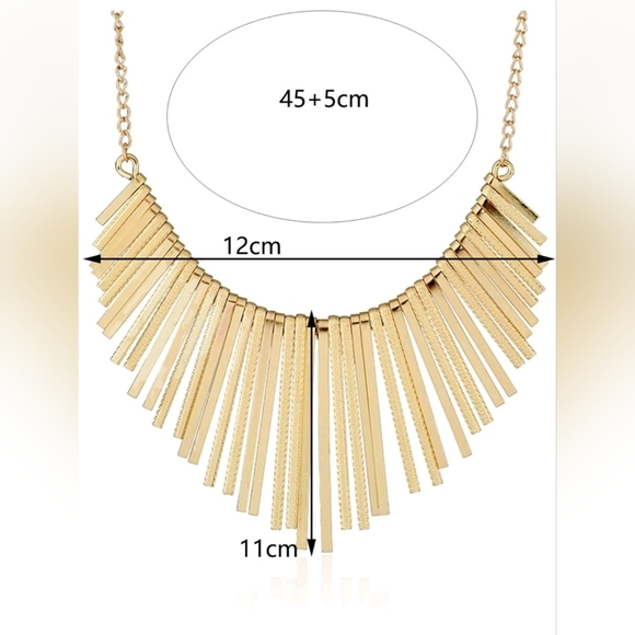 Elegant Gold Necklace - Picture 8 of 9